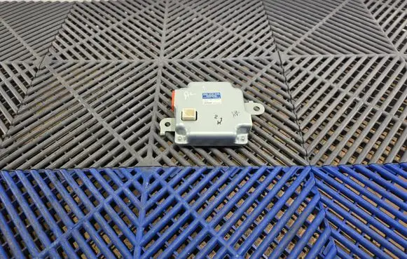 Toyota Auris E180 BSM Control unit 8989212010 1751007301
