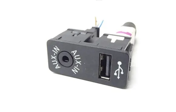 BMW 3 F30 F35 F31 AUX in-socket connector 9229246