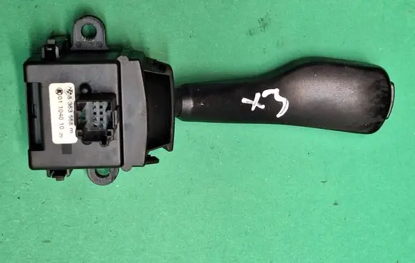 BMW X3 E83 Indicator stalk 8363668 01104010