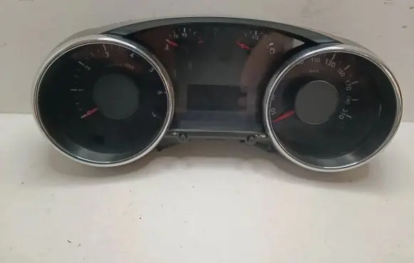 Peugeot 5008 Speedometer (instrument cluster) 9666174880 00054845