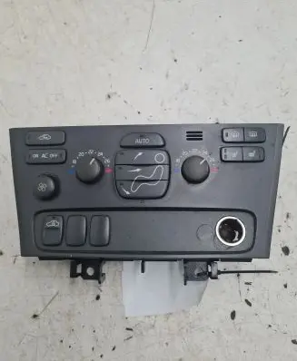 Volvo V70 Climate control unit 7923