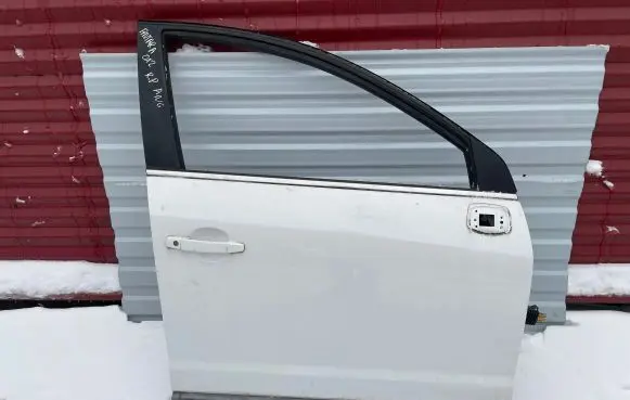 Opel Antara Front door