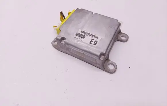 Toyota Prius (XW20) Airbag control unit/module 8917047390 1523006951 02695100FMH