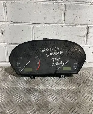 Skoda Fabia Mk1 (6Y) Speedometer (instrument cluster) 6Y1919880C 110080016005