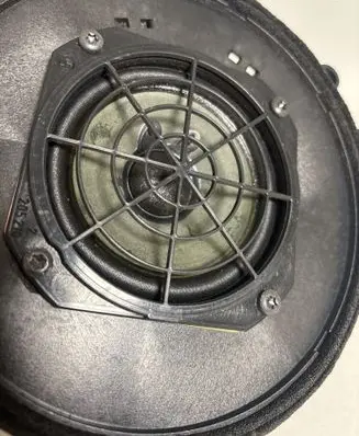 Audi A3 S3 8L Front door speaker 8D0035412A 226003 226161
