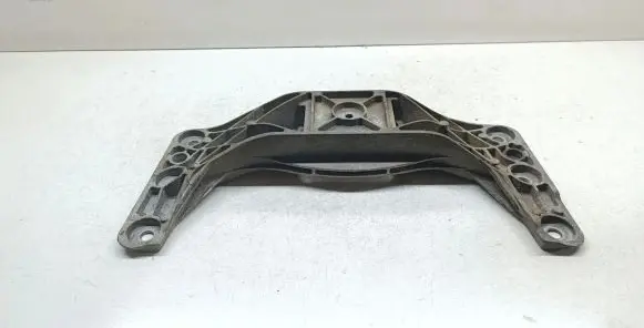 BMW 5 E60 E61 Gearbox mounting bracket 6761106