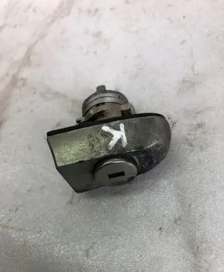Ford Focus Front door lock (next to the handle) Jx7a21991bd