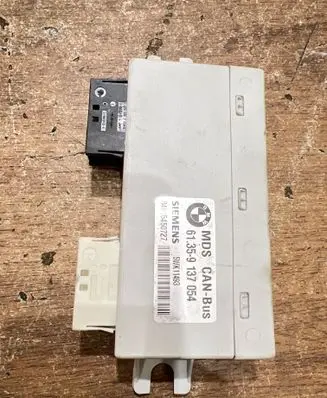 BMW 3 E90 E91 Sunroof control unit/module 9137054