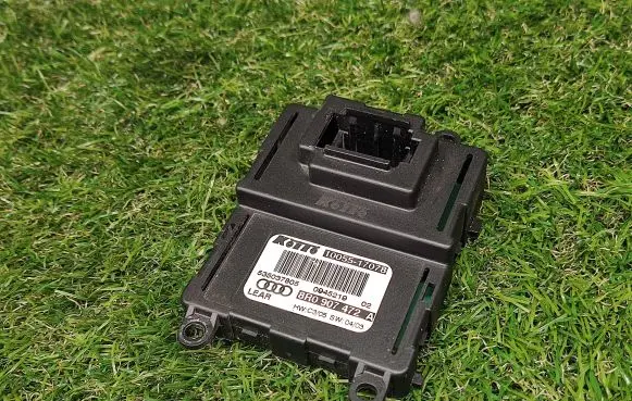 Audi Q5 SQ5 Headlight ballast module Xenon 8R0907472A