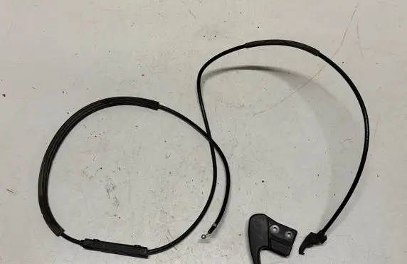 Volkswagen Vento Engine bonnet (hood) release handle 1H1823533