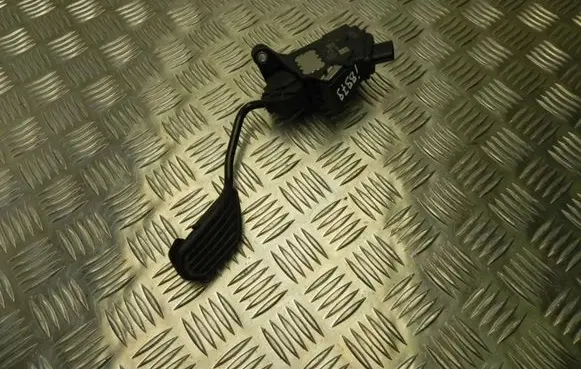 Toyota Yaris Accelerator throttle pedal 781100D100 I8979