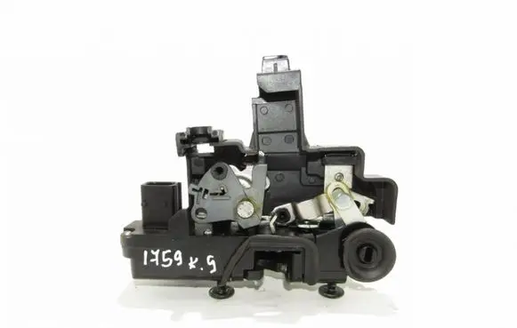 Opel Antara Rear door lock