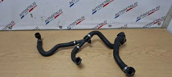 Engine coolant pipe/hose