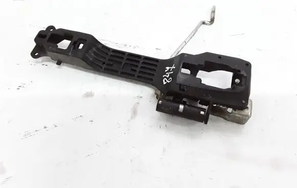 Suzuki Grand Vitara II Front door exterior handle/bracket NOCODE