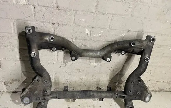 Mercedes-Benz C W204 Front subframe A0029980650