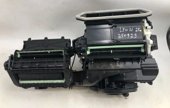 Seat Leon IV Interior heater climate box assembly 2q0907511