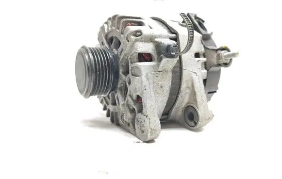 Hyundai ix35 Generator/alternator 373002A850 135V130A 2611067