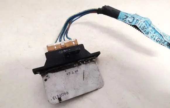 Nissan Primera Heater blower motor/fan resistor 9609e13 24010-f661