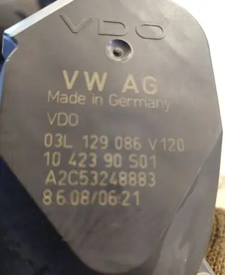 Volkswagen PASSAT B6 Intake manifold valve actuator/motor 03L129086 1042390S01 A2C53248883