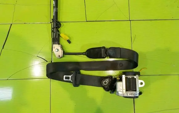 Chevrolet Cruze Front seatbelt 616703000A 11AB19