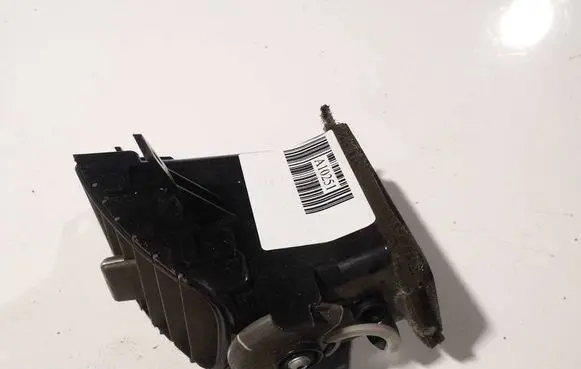 Nissan Primera Dash center air vent grill 68760av601 a1007032