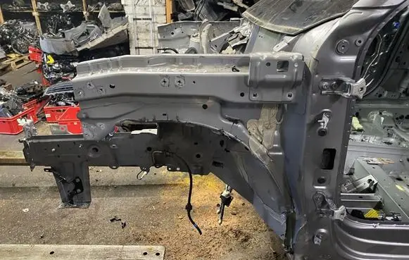 Dacia Bigster R1310 Front quarter panel
