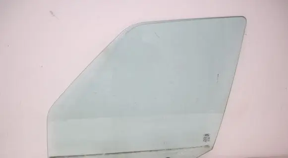 Land Rover Discovery 4 - LR4 Front door window glass four-door