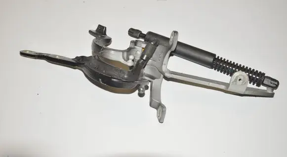 BMW 5 F10 F11 Tailgate/trunk/boot hinge 7210557