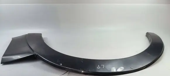 Mitsubishi Pajero Fender trim (molding)