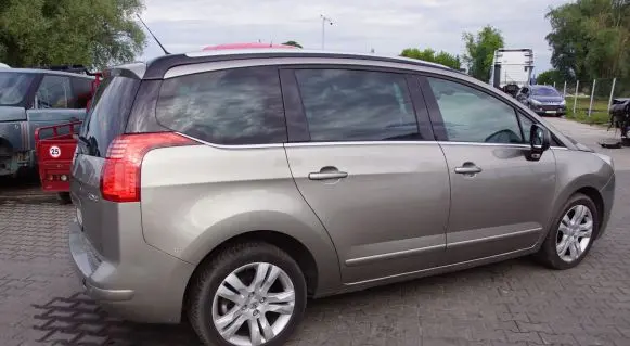 Peugeot 5008 II Rear quarter panel EVGC
