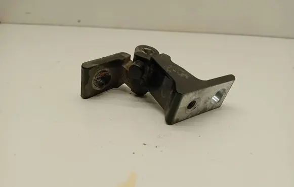 Audi A4 S4 B8 8K Rear door lower hinge 8K0831402B