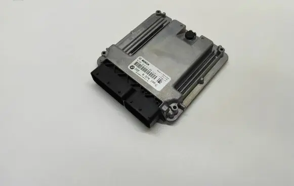 BMW 5 F10 F11 Engine control unit/module 8574100 0281019814 DDE8574100