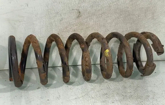 Mitsubishi Outlander Rear coil spring