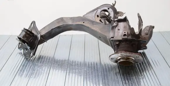 Rear wheel hub