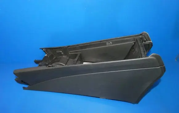 Mercedes-Benz C W205 Center console