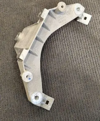 BMW X5 E70 Gearbox mounting bracket 7137238 51717137238