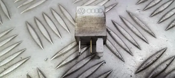 Volkswagen Sharan Other relay 1k0951253 0332011100