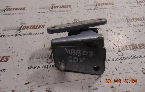 Mercedes-Benz B W245 Rear door upper hinge