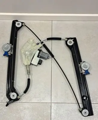 BMW 6 G32 Gran Turismo Front door window regulator with motor