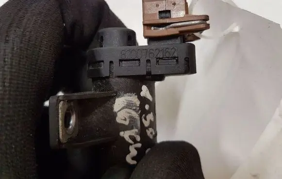 Nissan Navara D40 Turbo solenoid valve 8200762162