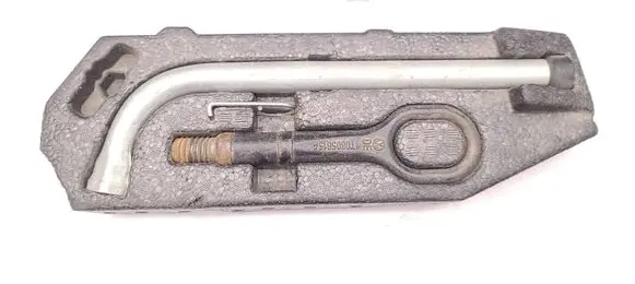 Volkswagen Caddy Tool set 2K0012113E 1T0805615A 2K0012219