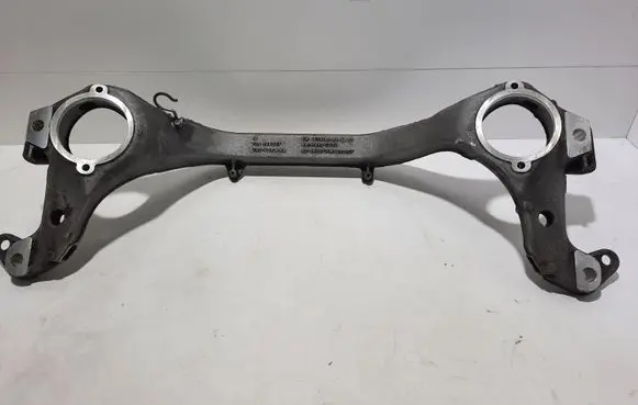 Volkswagen Touareg I Front subframe 7L6199207