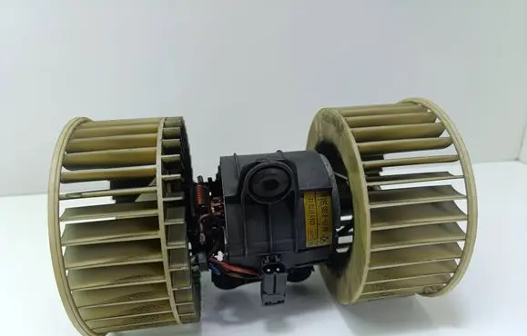 BMW 5 E39 Heater fan/blower 8385558