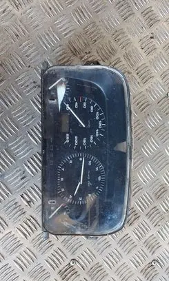 Volkswagen Golf III Speedometer (instrument cluster)