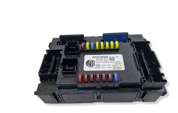 Jeep Renegade Fuse module 00520780630 116RA000791