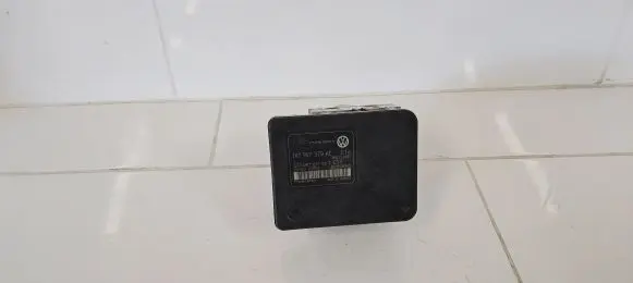 Volkswagen Golf V ABS Pump 1K0907379AC 00005305H0 10096003593
