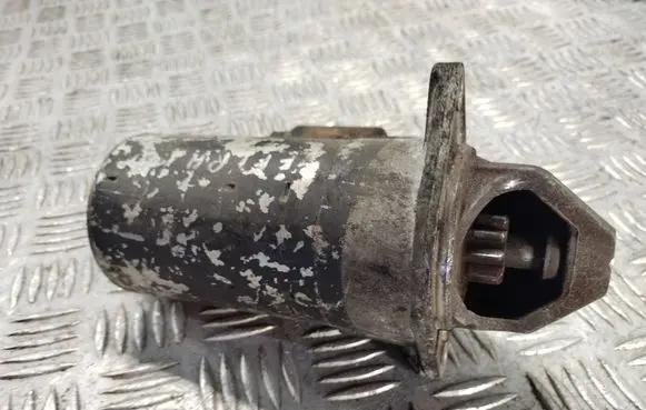 Opel Zafira A Starter motor