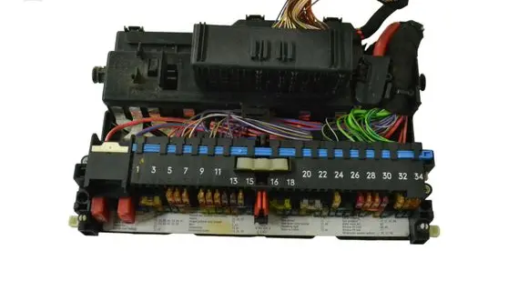 BMW 3 E46 Fuse box set 8364542