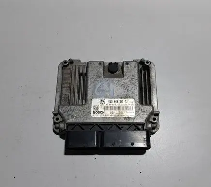 Volkswagen Touran I Engine control unit/module 03G906021MJ 03G906021AN 0281014045