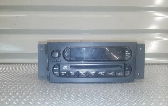 Chrysler Pacifica Radio/CD/DVD/GPS head unit P05082764AE